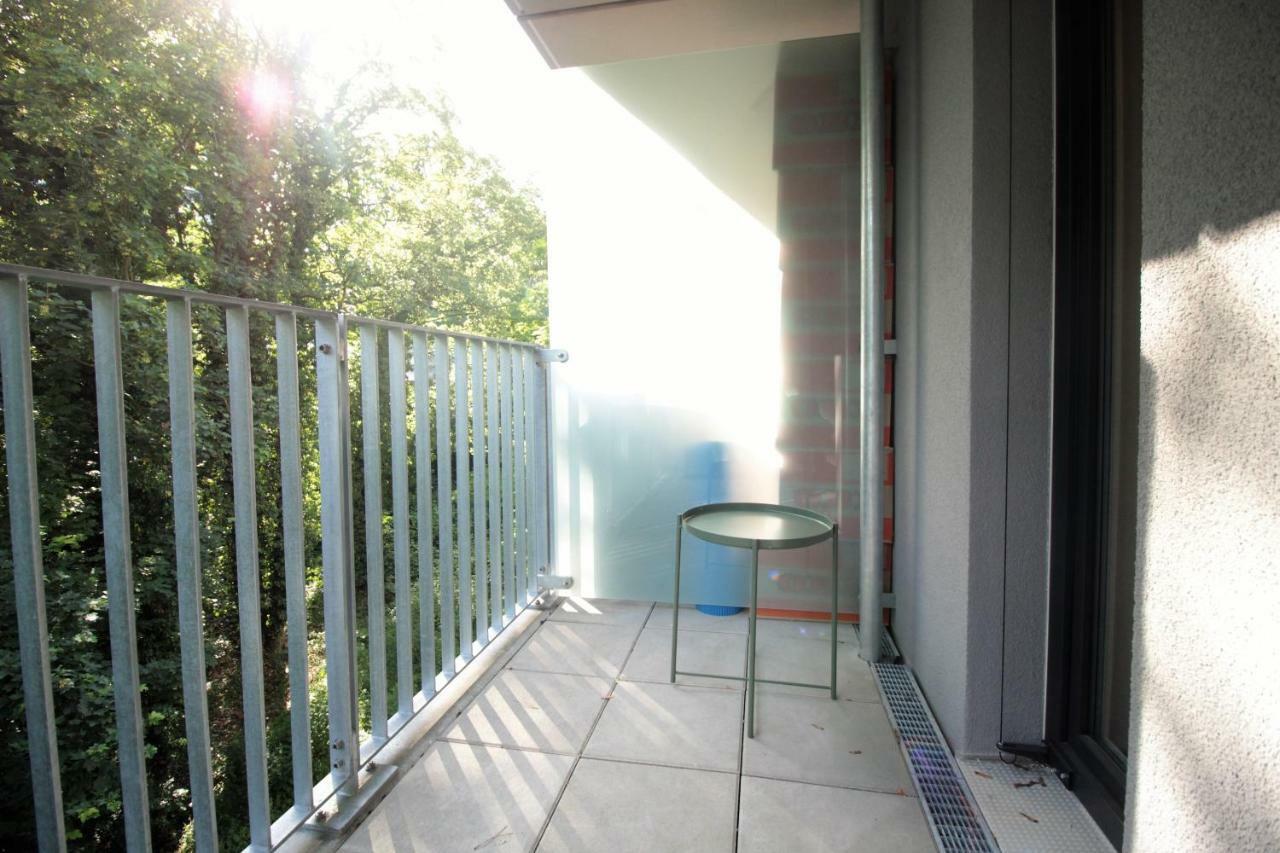 Studio Apartment - Balcony, Netflix, University Hospital Proximity Wurzburg Bagian luar foto