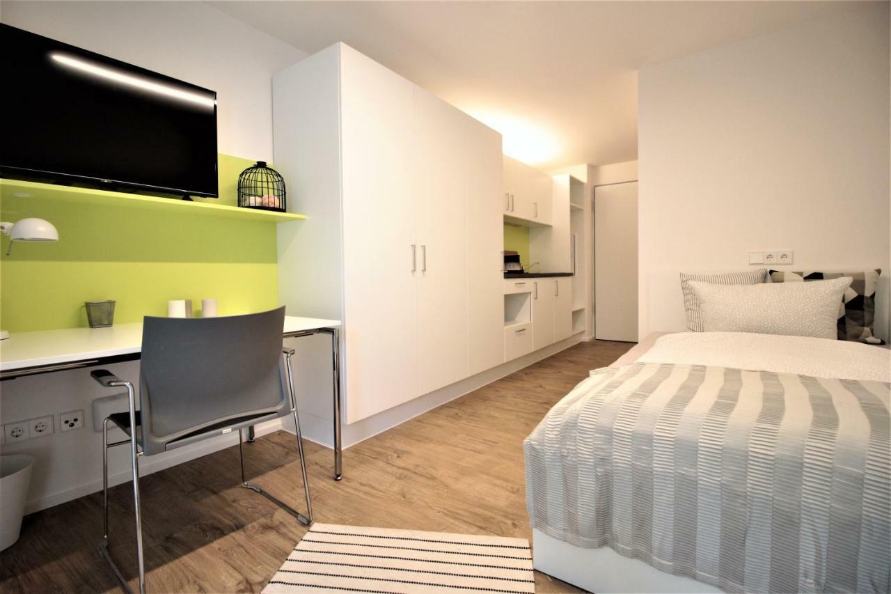 Studio Apartment - Balcony, Netflix, University Hospital Proximity Wurzburg Bagian luar foto