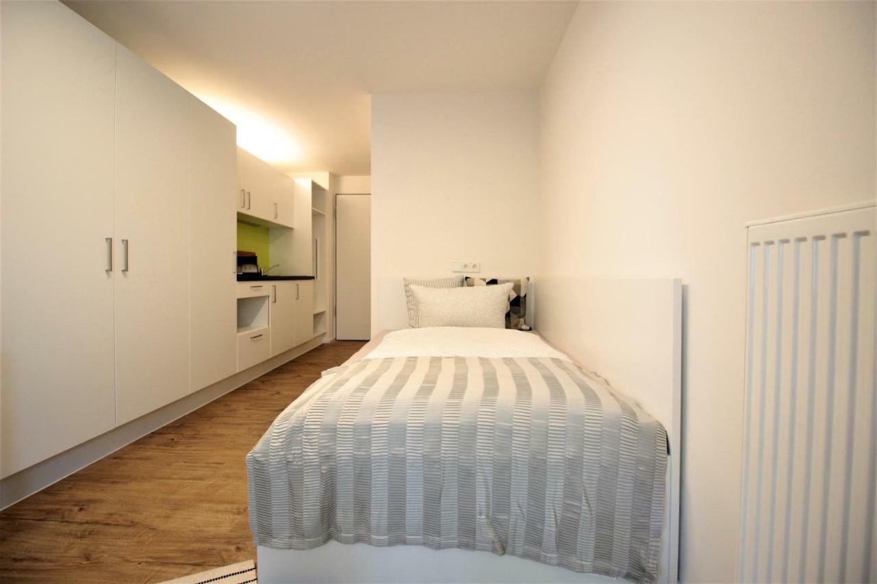 Studio Apartment - Balcony, Netflix, University Hospital Proximity Wurzburg Bagian luar foto