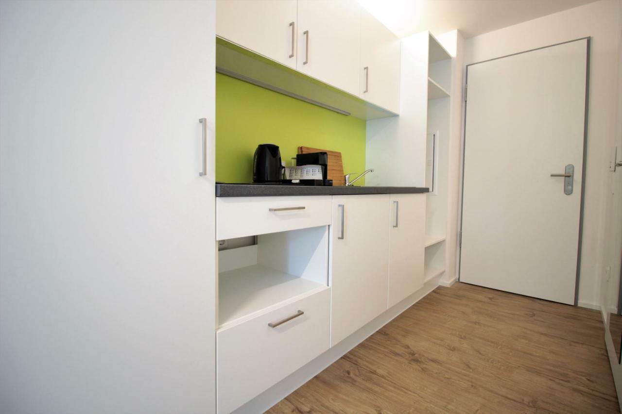 Studio Apartment - Balcony, Netflix, University Hospital Proximity Wurzburg Bagian luar foto