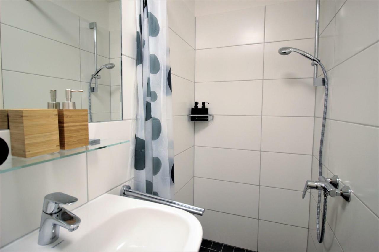 Studio Apartment - Balcony, Netflix, University Hospital Proximity Wurzburg Bagian luar foto