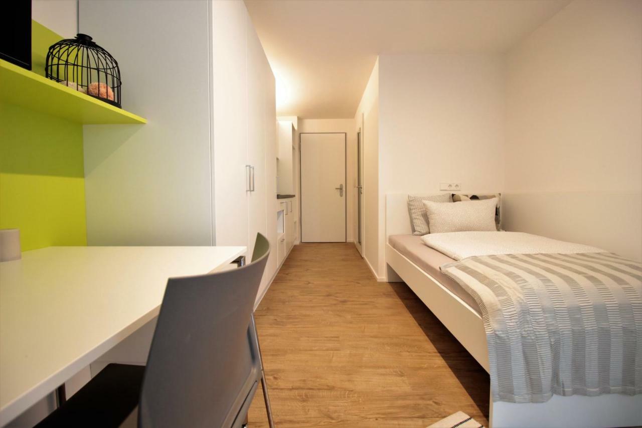 Studio Apartment - Balcony, Netflix, University Hospital Proximity Wurzburg Bagian luar foto