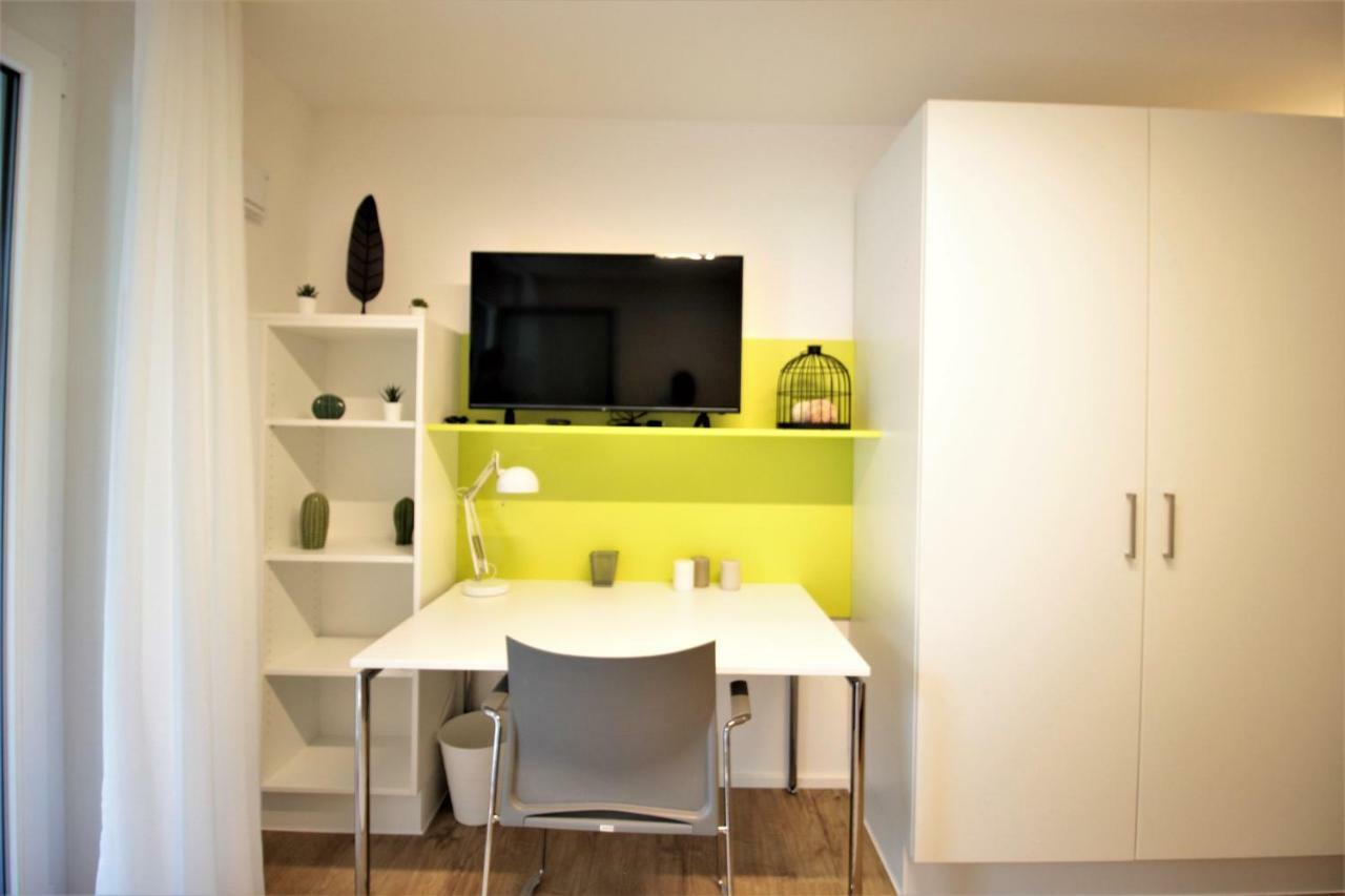 Studio Apartment - Balcony, Netflix, University Hospital Proximity Wurzburg Bagian luar foto